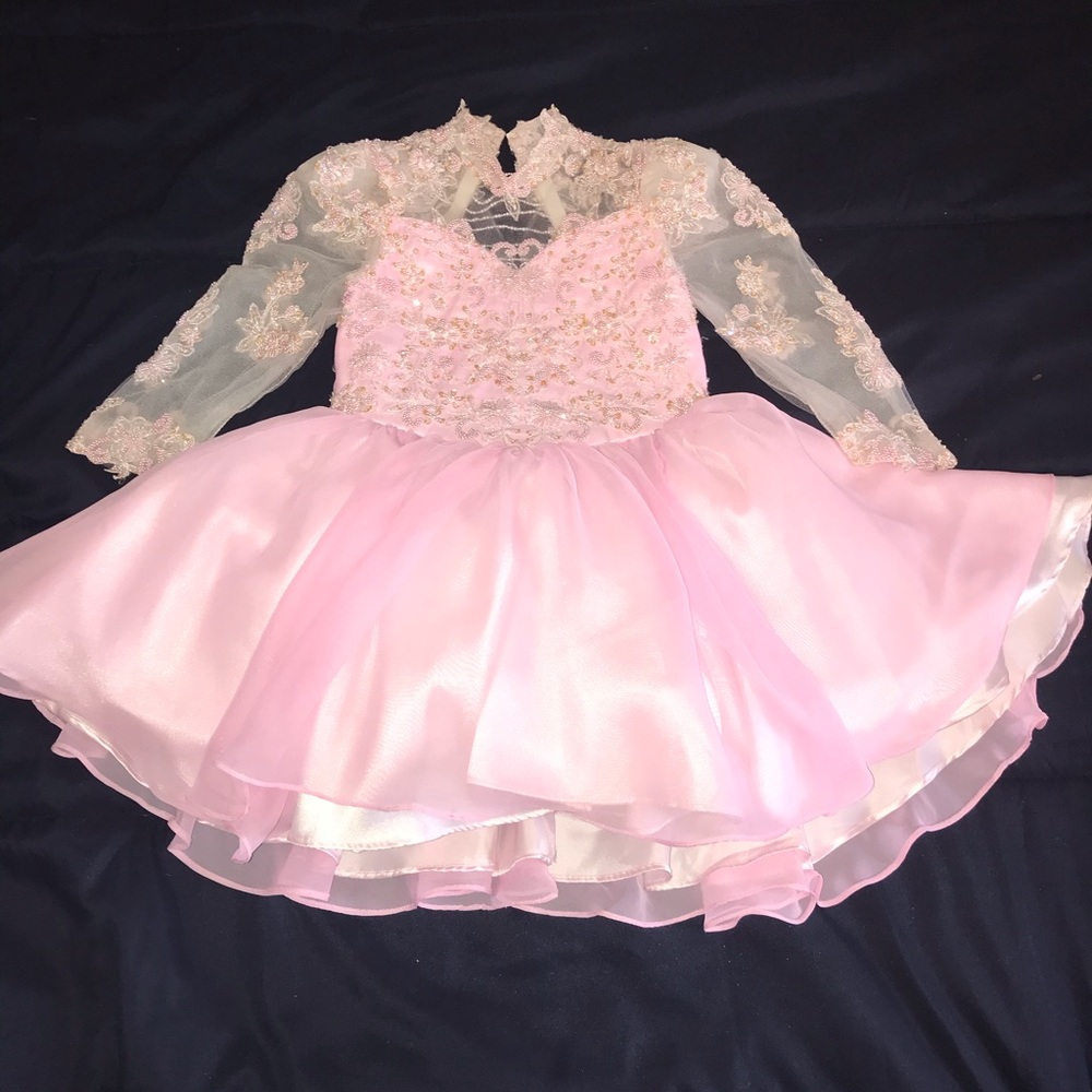 NWT Adorable Girl’s 5T Formal Princess Style Dress